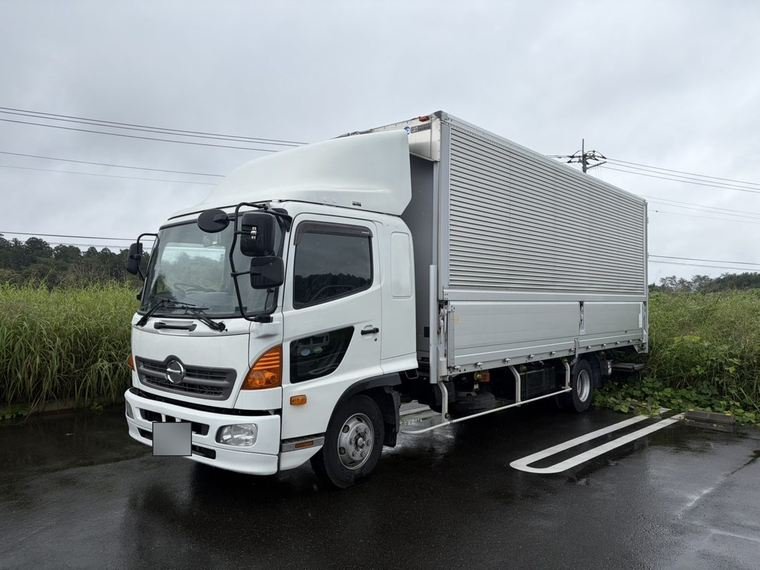 日野 レンジャー アルミウイング