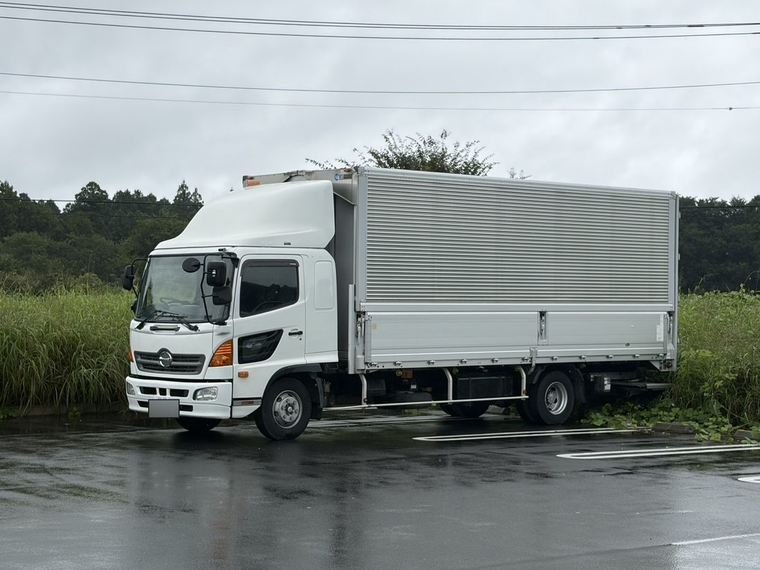 日野 レンジャー アルミウイング